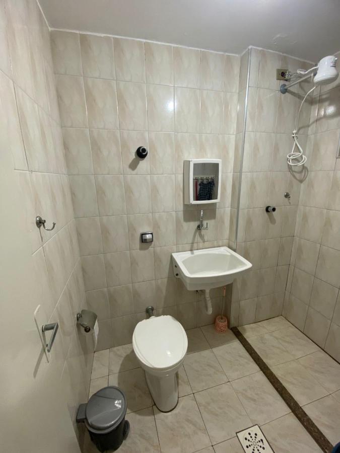 Lindo Kit Na Quadra Da Praia Сантос Екстериор снимка